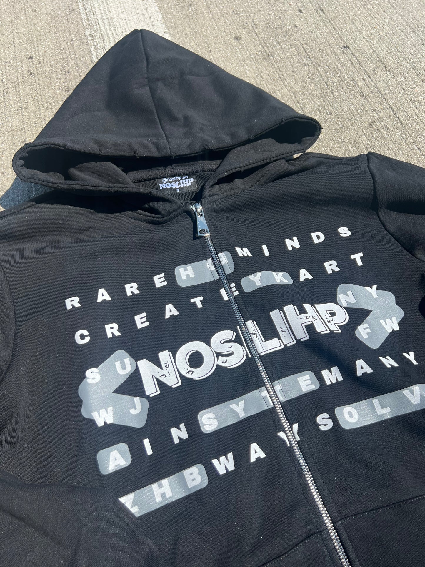 Noslihp "PUZZLD" Zip Hoodie